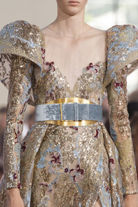 elie-saab-hc-clp-rf19-2154.thumb.jpg.30b20cab95cd0ff6772bc9ff0292b714.jpg
