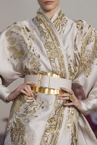 elie-saab-hc-clp-rf19-2323.thumb.jpg.7c1f6a09887fcac4335521dbac86719a.jpg