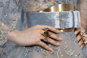 elie-saab-hc-clp-rf19-2497.thumb.jpg.d05c87fd13bdd9fe66c99f4939067cb3.jpg