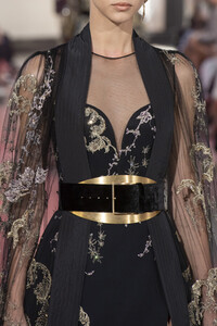 elie-saab-hc-clp-rf19-4520.thumb.jpg.77f415128b1d55b7b113f9bf7fab09db.jpg