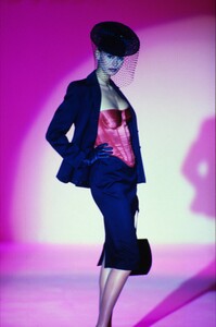 fashion-photography-archive-image-work-image----batch2WM----fullSize----103912_103912-7_0131_fs.jpg.thumb.jpg.9a05a0af9eb6c8ab371a0f9eb8f751bc.jpg