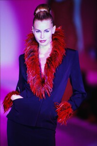 fashion-photography-archive-image-work-image----batch2WM----fullSize----103912_103912-7_0142_fs.jpg.thumb.jpg.04b0b4ec6e61328d79e1672bba350a7d.jpg