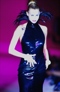 fashion-photography-archive-image-work-image----batch2WM----fullSize----103912_103912-7_0245_fs.jpg.thumb.jpg.ee6402e2898e352105531e9c229e77e3.jpg