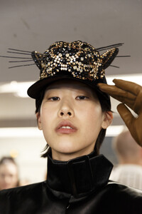 gaultier-hc-bks-m-rf19-1052.thumb.jpg.e25aef7af0b5ed397133f32a82851291.jpg