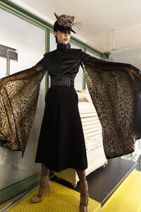 gaultier-hc-bks-m-rf19-1066.thumb.jpg.94da1b5d83b50c34b197acc36946e670.jpg