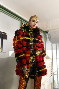 gaultier-hc-bks-m-rf19-1092.thumb.jpg.312ed5a512198e84357f25382c684940.jpg