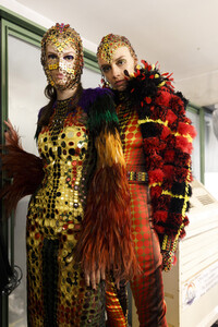 gaultier-hc-bks-m-rf19-1116.thumb.jpg.28eba5a68393af15614a18d1c0551dc1.jpg