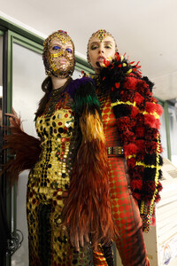 gaultier-hc-bks-m-rf19-1118.thumb.jpg.c0de0d3a6392a2bb16a7ebba0fca7d1c.jpg