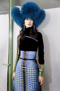 gaultier-hc-bks-m-rf19-1414.thumb.jpg.ed4bc6585bae194a3aa95b032a903702.jpg