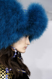 gaultier-hc-bks-m-rf19-1427.thumb.jpg.f05b00bc53d8848c85dc3ed54516e0e0.jpg