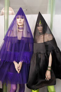 gaultier-hc-bks-m-rf19-1541.thumb.jpg.6fd2438efe0ccf167a12b45e51e5a493.jpg
