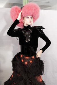 gaultier-hc-bks-m-rf19-1548.thumb.jpg.156faaf9aa7dda68d898d3a01c3466da.jpg