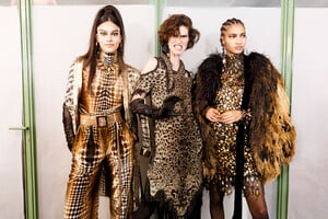 gaultier-hc-bks-m-rf19-1610.thumb.jpg.3a1f120e7a41708bf8c249afa230dd98.jpg