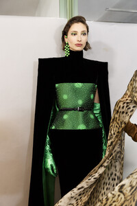 gaultier-hc-bks-m-rf19-1685.thumb.jpg.52238c8bac08b1fffb3955eeda4274c7.jpg
