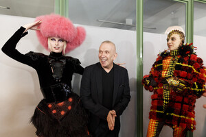 gaultier-hc-bks-m-rf19-1709.thumb.jpg.90d2bb6526f25f67698e3e4717528c10.jpg