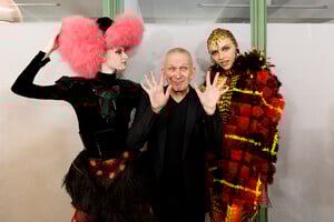 gaultier-hc-bks-m-rf19-1718.thumb.jpg.da4f327dd90d1bfc45c191f7a94b3d17.jpg