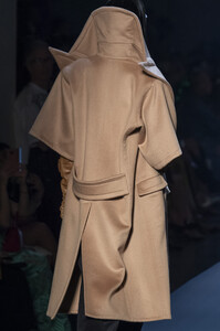 gaultier-hc-clp-rf19-2599.thumb.jpg.efa8f71b9b22f1973223b58da359ae93.jpg