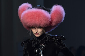 gaultier-hc-clp-rf19-3197.thumb.jpg.464258c3b7b797a0043e473992c2e79f.jpg