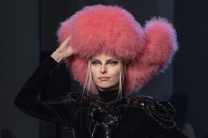 gaultier-hc-clp-rf19-3205.thumb.jpg.fa7197070434e9dc9a164b22e19289db.jpg