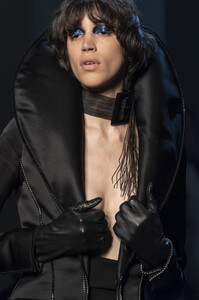 gaultier-hc-clp-rf19-3227.thumb.jpg.a7f0f70ea56b79be5071a4b55decd8ec.jpg