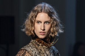 gaultier-hc-clp-rf19-3443.thumb.jpg.249acef7044767d98a0a8479a66aec5c.jpg