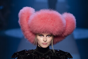gaultier-hc-clp-rf19-5462.thumb.jpg.b6db578e683d9a19fd005f5ee5325eca.jpg