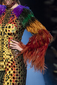 gaultier-hc-clp-rf19-5760.thumb.jpg.38d8c32668450e6615f0d23b23b4db1e.jpg