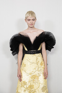 givenchy-hc-bks-m-rf19-0059.thumb.jpg.ec1d33dfda4302a2c7201e7848639916.jpg