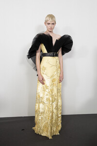 givenchy-hc-bks-m-rf19-0063.thumb.jpg.8861df7a7f60d6ff953e683aa0dc3fc6.jpg