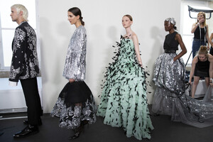 givenchy-hc-bks-m-rf19-0198.thumb.jpg.1e5ffadc9fb16a63208a434edcd4ca82.jpg