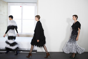 givenchy-hc-bks-m-rf19-0224.thumb.jpg.aef78e19aca3425527152023673d5103.jpg