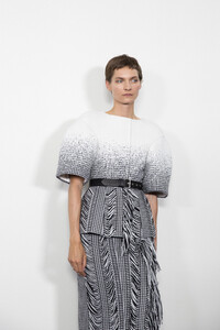 givenchy-hc-bks-m-rf19-9617.thumb.jpg.098a4737d9605a8b03f70d3423db2c7b.jpg