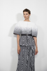 givenchy-hc-bks-m-rf19-9625.thumb.jpg.3320f1fefb41f3a2819f24de480f9c53.jpg