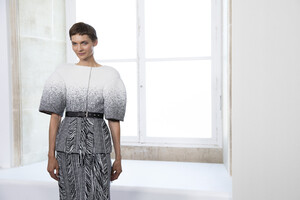 givenchy-hc-bks-m-rf19-9632.thumb.jpg.c222112704291d83ec9d89764e7f5e8d.jpg
