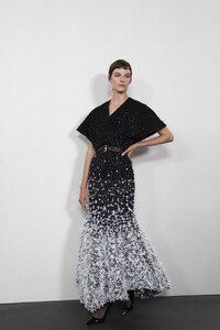 givenchy-hc-bks-m-rf19-9669.thumb.jpg.788e383e78d05033a73a6572c50ce268.jpg