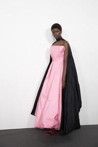 givenchy-hc-bks-m-rf19-9916.thumb.jpg.ed4c10d72f4faf2312df0b4de8c57633.jpg