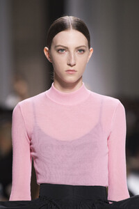 givenchy-hc-clp-rf19-0229.thumb.jpg.2e87caa6b9158268282e7bf426bcfe1b.jpg