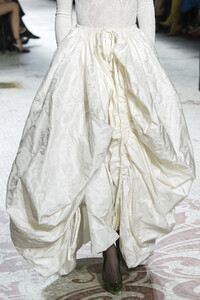 givenchy-hc-clp-rf19-0581.thumb.jpg.2913ffa415b85fb31bc3eade2d8fc7a0.jpg