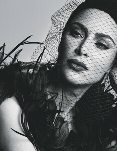 kim-kardashian-vogue-japan-august-2019-11.jpg