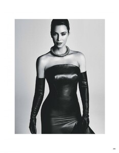 kim-kardashian-vogue-japan-august-2019-7.jpg