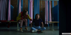 kinopoisk.ru-Stranger-Things-3393579.jpg