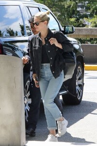 lili-reinhart-in-travel-outfit-vancouver-airport-07-27-2019-2.jpg