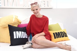 maggie-grace-imdboat-at-comic-con-san-diego-2019-9.thumb.jpg.e38063403591b9c2fce31083babfb012.jpg