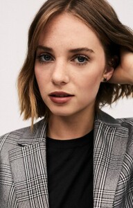 maya-hawke-photoshoo(2).jpg