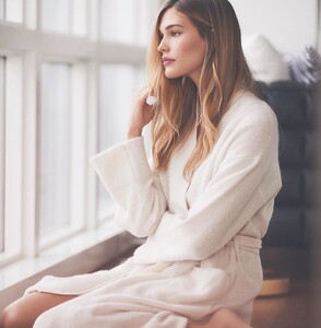 nakedcashmere_65297618_656873778114474_6486217015588627841_n.jpg
