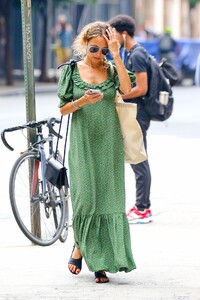 nicole-richie-out-in-new-york-07-17-2019-3.jpg