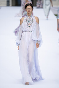 ralph-e-russo-hc-rf19-1877.thumb.jpg.c20267fba3c34463e2e644494bac0e0c.jpg