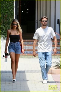 scott-disick-sofia-richie-country-mart-04.jpg