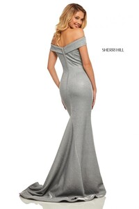 sherrihill-52825-electricsilver-dress-3.jpg-600.thumb.jpg.55cfce07b697d8e4bb7e9b9d63e8b6db.jpg