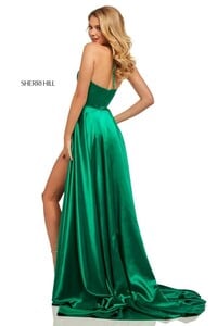 sherrihill-52921-emerald-dress-9.jpg-600.thumb.jpg.b811b973487bf48b041278cb31d2f052.jpg